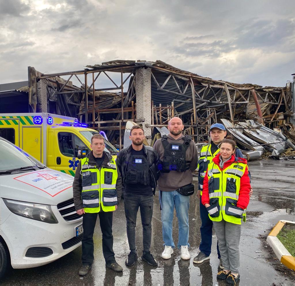 В ім'я життя. Як ізраїльські лікарі рятують українців під час війни